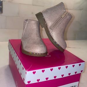 Olive and Edie adorable boots